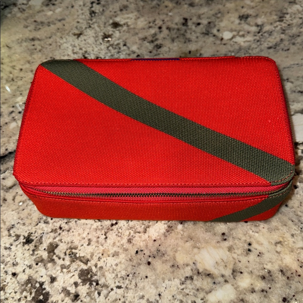 Rothy’s Large Catchall in Poppy